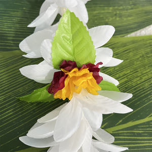 Graduación de seda artificial Flor de jazmín grande con flor de clavel Lei Celebración Guirnalda de guirnalda - Product Image 4