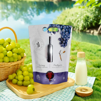Sacs d'emballage de jus feuille d'aluminium vin sangria pochette debout emballage en plastique avec vanne papillon sac aseptique
