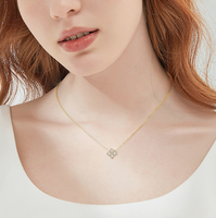 Collier en argent sterling 925 avec trèfle à quatre feuilles et moissanite pour femme, chaînes fines tendance, bijoux en moissanite, cadeau