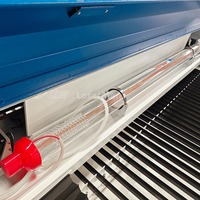 Système de traitement laser CO2 grand format 1600x1600mm pour tôles non métalliques, augmente la capacité de découpe et prend en charge la production sur mesure