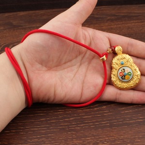 Colgante Thangka de Calabaza con Ocho Divinidades Guardianas, 4.6cm, Amuleto Religioso de Latón para Templos y Decoración del Hogar - Product Image 4