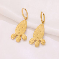 Vente en gros de boucles d'oreilles pendantes en forme de cactus de luxe de haute qualité en acier inoxydable 316L plaqué or 14k 18k PVD pour femmes