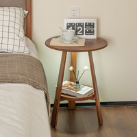 Table d'appoint avec rangement à 2 niveaux, pieds triangulaires stables, petite table d'appoint pour canapé, chambre à coucher, salon, gain de place