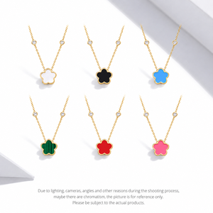 Collier pendentif étoile, chaîne minimaliste en alliage, plaqué or et argent, unisexe, à porter au quotidien - Product Image 1