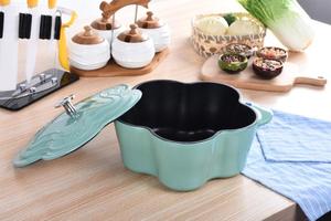 Pentole da cucina di nuovo Design riscaldamento rapido addensare forno olandese casseruola <span class=keywords><strong>smaltata</strong></span> <span class=keywords><strong>in</strong></span> <span class=keywords><strong>ghisa</strong></span> <span class=keywords><strong>pentola</strong></span> bollente - Product Image 4
