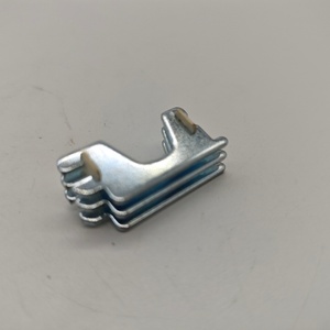 Piezas de estampado de metal personalizadas OEM | Componentes de estampado de precisión | Servicio de fábrica de troqueles y herramientas de punzonado - Product Image 3