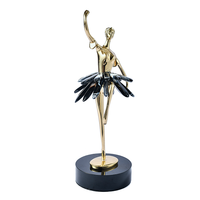 Sculpture de danseuse de ballet en métal de luxe avec accent floral en cristal pour la décoration de la maison, du bureau, du hall d'hôtel, usine OEM ODM