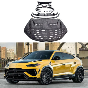 Kit carrosserie large style 1016 pour Lamborghini Urus, kit carrosserie en fibre de carbone avec lèvre avant, diffuseur, spoiler, capot, état neuf - Product Image 1
