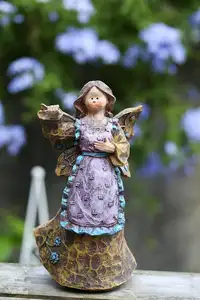 Stokta yaratıcı reçine insan bayan peri kanat dekorasyon el sanatları heykelleri heykelcik modelleri oyuncak bebek ev açık bahçe