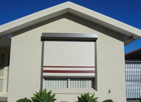 Fabricant de fenêtres à volets roulants en aluminium Fenêtre à volets roulants électriques en aluminium avec une largeur de lamelles de 55 mm