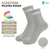 Chaussettes de Pilates pour femmes avec logo personnalisé brodé, chaussettes de yoga en jacquard pour l'entraînement et les exercices