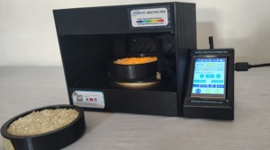 เครื่องวัดความขาวของข้าว SpectroPro ยี่ห้อ Sensegood Instruments ผลิตในอินเดีย ความแม่นยำสูง ราคาประหยัด ได้รับการรับรองระดับสากล OEM สีดำ ABS - Product Image 6