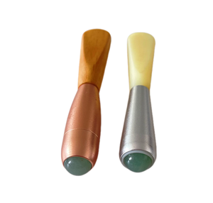 Outil de massage oculaire en jade rafraîchissant pour lutter contre le vieillissement et détendre les yeux - Product Image 1