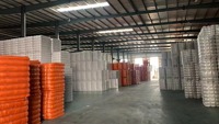 KOYEE Vente en gros de fibres discontinues de polyester PP de haute qualité pour oreiller de remplissage, fibre de polyester recyclée non siliconée personnalisée
