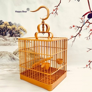 Cage à oiseaux carrée en plastique, portable, suspendue avec crochet et bols, transporteur léger pour canaris, pinsons, perruches - Product Image 2