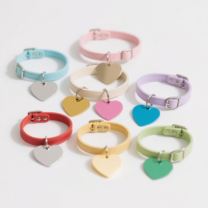 Ensembles de colliers <span class=keywords><strong>pour</strong></span> animaux de compagnie personnalisés en forme de cœur colliers d'étiquettes d'identification colorés <span class=keywords><strong>pour</strong></span> chiens et chats pendentifs de plaques nominatives en aluminium à graver <span class=keywords><strong>pour</strong></span> décoration d'animaux de compagnie - Product Image 2