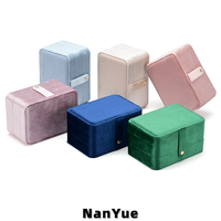 Boîtes à bijoux de voyage en velours en gros, étui portable pour organiser les bijoux, boîte de rangement multicouche pour bagues, boucles d'oreilles et colliers, logo personnalisé