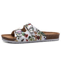 Sandal Gaya Eropa Nyaman dengan Sol Kayu Lunak Desain Terbaru Sandal Pantai Motif Bunga Musim Panas Sandal Platform Putih