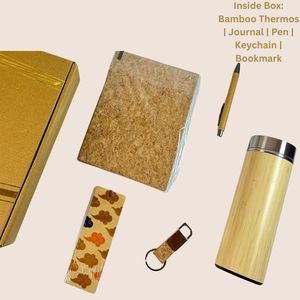 Set Regalo Aziendale Ecologico con Bottiglia d'Acqua in Bambù, Diario Artigianale, Penna, Portachiavi e Segnalibro in Legno con Motivo a Nuvole - Product Image 2