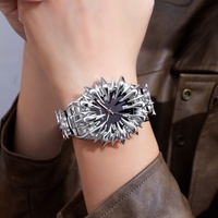 PINTIME montre à quartz en acier inoxydable de conception personnalisée pour hommes montre à pointe de griffe montre analogique en albâtre gothique pour hommes