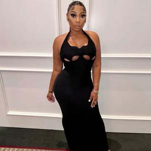 2024 nuevo Sexy espalda descubierta hueco abrigo glúteos con encaje dividido cuello colgante vestido - Product Image 1