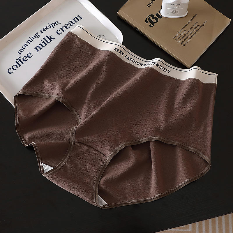 สีน้ำตาลเข้ม