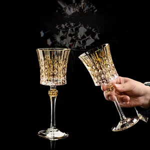 แก้วไวน์คริสตัลสีทองสุดหรูสไตล์ยุโรป,แก้วแชมเปญสำหรับบาร์ในครัวเรือน Hand Blown Cups
