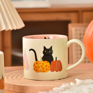 Mug en céramique de qualité supérieure avec motif de chat et citrouille - Passe au lave-vaisselle et au micro-ondes, sans danger pour les aliments, personnalisable, cadeau d'entreprise - Product Image 1