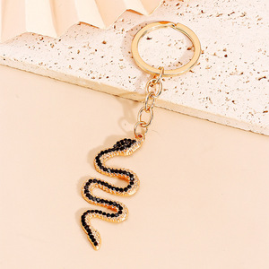 新しい可愛い蛇の車のキーバッグキーホルダーバッグペンダントメタルキーチェーン - Product Image 5
