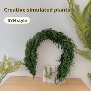 Fournisseur direct d'usine, fleurs <span class=keywords><strong>en</strong></span> plastique souple, style forêt, décoration créative, pendentif, plante verte artificielle tressée, <span class=keywords><strong>vigne</strong></span> de Noël - Product Image 2