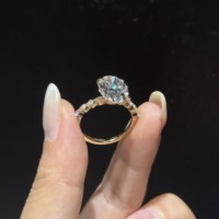 Cincin Tunangan/Pernikahan Wanita Berlian Buatan Laboratorium Bersertifikat IGI CVD HPHT Gaya Vintage Emas Padat 18K Potongan Oval Tebal