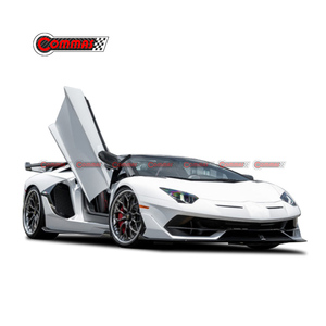 Kit carrosserie style SVJ pour Lamborghini Aventador LP700 : pare-chocs avant, jupes latérales, embouts d'échappement, aileron arrière, pare-chocs arrière en fibre de carbone semi-complète - Product Image 2