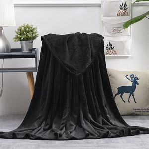 Manta de Franela Tejida con Estampado de Temporada, Ecológica, Cómoda y Cálida para Uso Durante Todo el Año - Product Image 4
