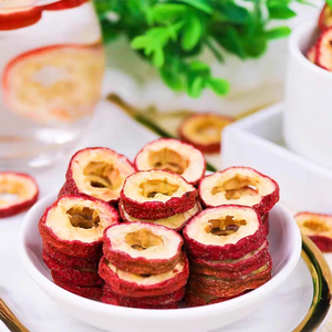 Gli anelli di datteri rossi, uno per uno, sono molto deliziosi. Sono uno degli snack secchi che tutti noi amiamo mangiare. - Product Image 3