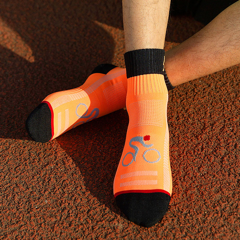 Wholesale New and Original New Cycling Sock Breathable Basketball Socks Protect Feet Wicking Sport Socks