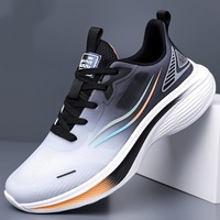 Sepatu Pria Baru Musim Semi Gugur Bahan Stretch Mesh Atas Model Slip-On Bernapas Olahraga Kasual Ringan Sol Empuk Bantalan Empuk untuk Lari