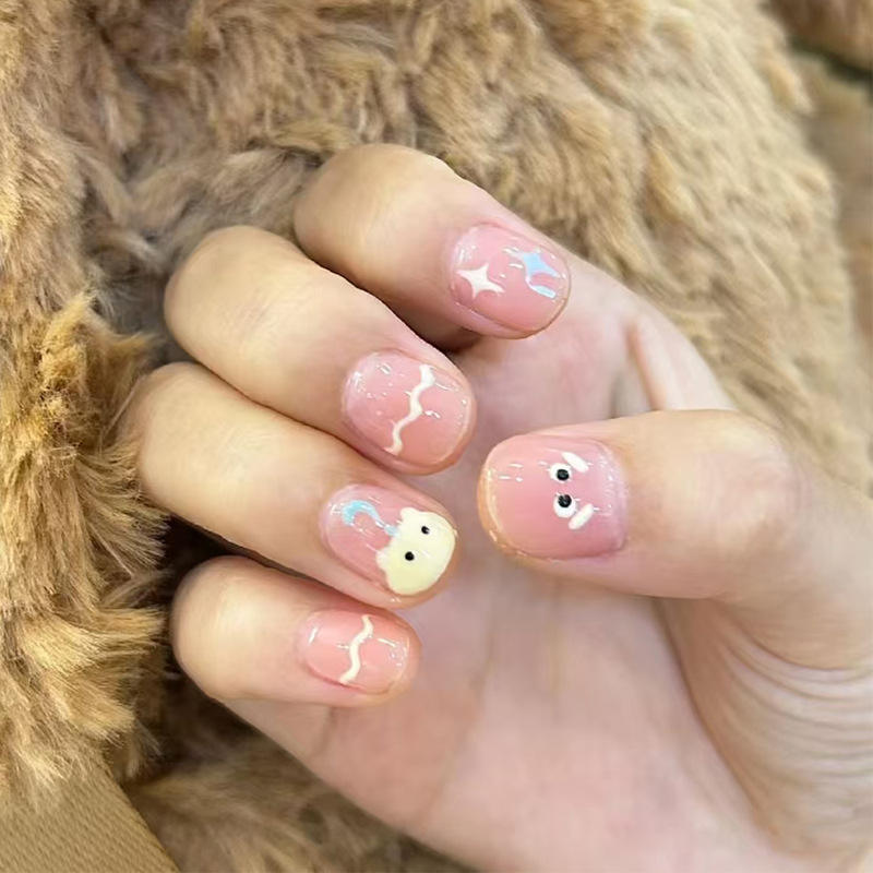 BS2131 Pequeño Oso mirando