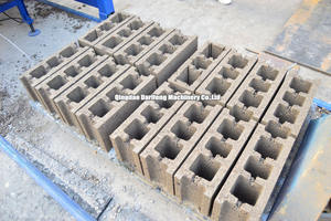 <span class=keywords><strong>QT6</strong></span>-<span class=keywords><strong>15</strong></span> de bordure <span class=keywords><strong>Machine</strong></span> de fabrication de bordure <span class=keywords><strong>Machine</strong></span> de bordure en béton à vendre Fabriqué en Chine - Product Image 5