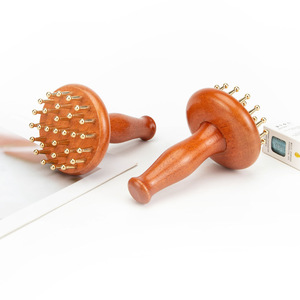Cepillo para meridianos de latón macizo de 29 dientes, artesanía, mango de madera, cepillo de masaje, herramienta de masaje corporal multiusos - Product Image 4