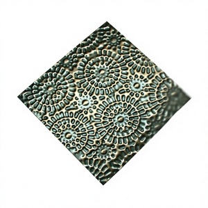 Carreaux muraux en cuivre gaufré antique - Product Image 1