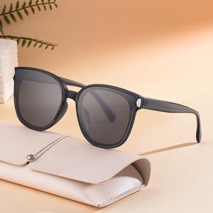 Lunettes de soleil polarisées à monture carrée Ks-3914 pour femmes, avec verres en nylon, protection UV400, type 3, monture noire - Product Image 2