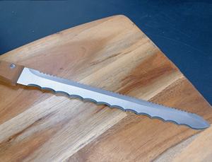 Cuchillo de Cocina Premium, Cuchillo para Rebanar Pan de Acero Inoxidable de 14 Pulgadas con Hoja Dentada y Mango Ergonómico de Madera - Product Image 5