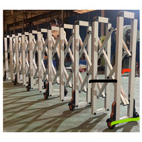 Barrière de circulation rétractable en acier inoxydable, livraison rapide, en stock, non remplissable d'eau, sans éclairage, pour la sécurité routière