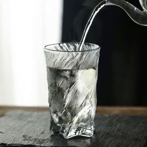 Jarra de Cerveza de Vidrio Esmerilado con Diseño Único y de Alto Valor, Estilo Japonés Clásico, con Asa de Aluminio y Patrón Glaciar - Product Image 4