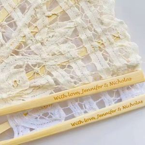 Éventail pliant en bambou de 27 cm avec dentelle blanche pour cadeaux promotionnels et d'affaires (vente en gros) - Product Image 3