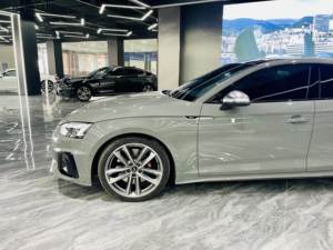 <span class=keywords><strong>Prix</strong></span> de gros <span class=keywords><strong>Audi</strong></span> <span class=keywords><strong>S5</strong></span> Turbo essence 3.0 d'occasion <span class=keywords><strong>2021</strong></span>, 4 roues motrices, 5 places, cuir foncé, R20 gauche - Product Image 5