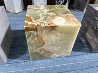 Cube en marbre naturel - Pièce d'appoint de luxe pour salon, tabouret décoratif polyvalent pour canapé