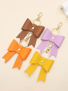 سلسلة مفاتيح جلدية أنيقة على شكل فيونكة، زينة حقائب جلدية، حلقة مفاتيح بتصميم فيونكة، مجوهرات فاخرة وراقية - Product Image 5