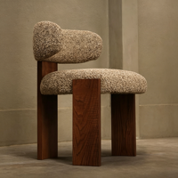 Chaise de salle à manger en bois de frêne de style artistique, recouverte de laine d'agneau vintage, confortable pour une assise prolongée, adaptée pour