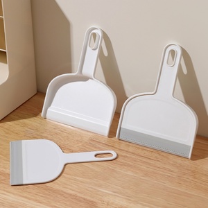 Ensemble balayette et pelle mini pour enfants, idéal pour le nettoyage des animaux domestiques, des bureaux d'étudiants et des tables scolaires - Product Image 1